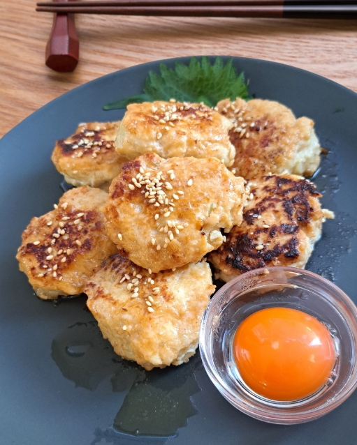 混ぜるだけ！簡単すぎるふんわり鶏つくね♡